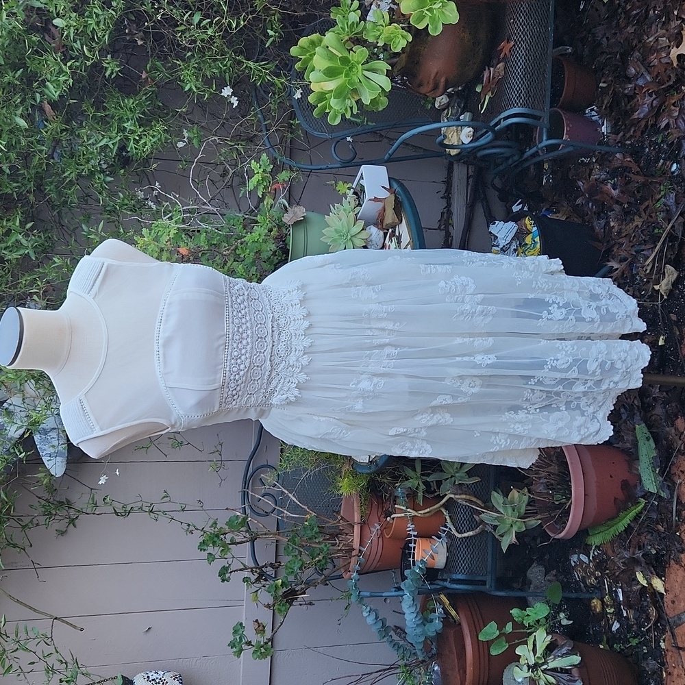 Let Me Be Lace Dress Size Small